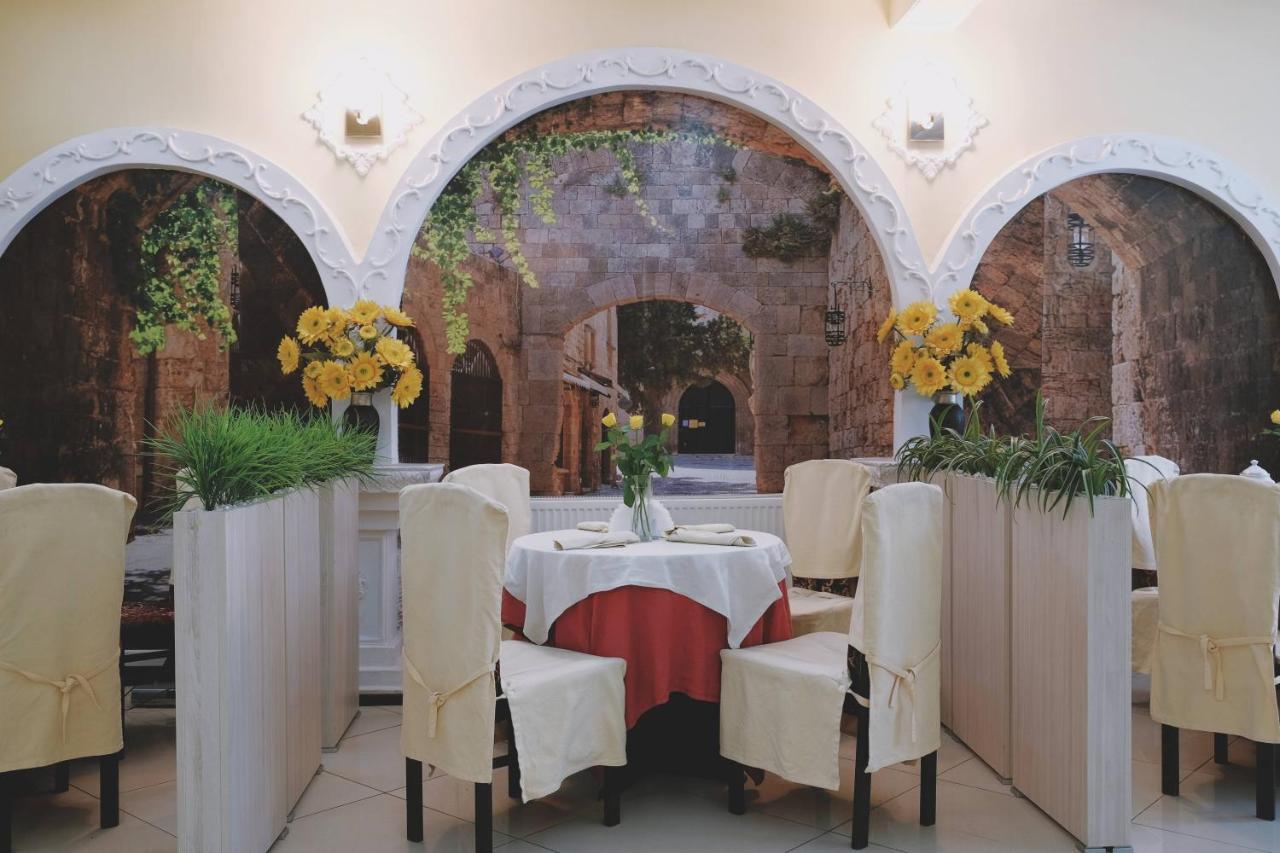 Restauracja Paradise Чаплінек